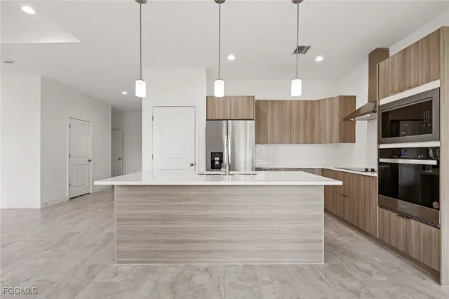 $319,900 | 5017 West Hummingbird Drive, LaBelle, FL 33935