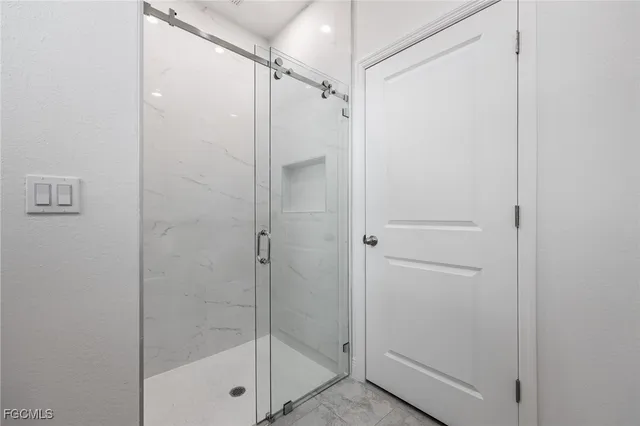 $319,900 | 5017 West Hummingbird Drive, LaBelle, FL 33935