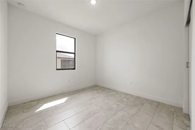 $319,900 | 5017 West Hummingbird Drive, LaBelle, FL 33935