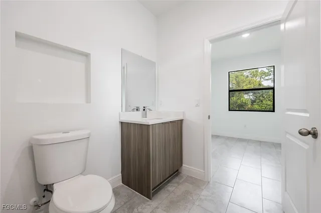 $319,900 | 5017 West Hummingbird Drive, LaBelle, FL 33935