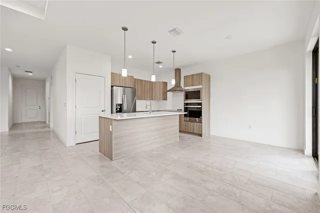 $319,900 | 5017 West Hummingbird Drive, LaBelle, FL 33935