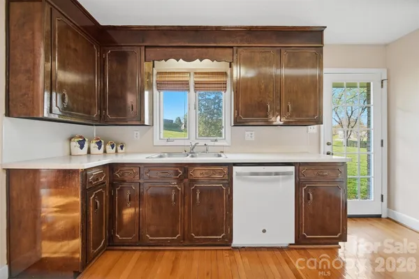 $329,900 | 5523 Pine Lake Court, Hickory, NC 28601