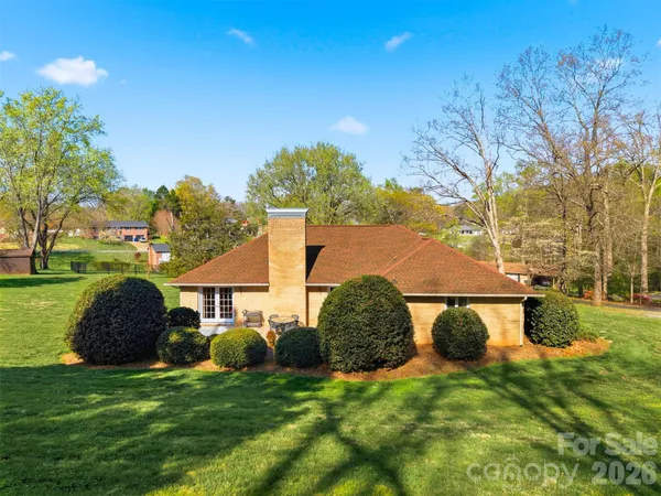 $329,900 | 5523 Pine Lake Court, Hickory, NC 28601