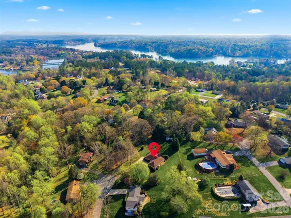 $329,900 | 5523 Pine Lake Court, Hickory, NC 28601