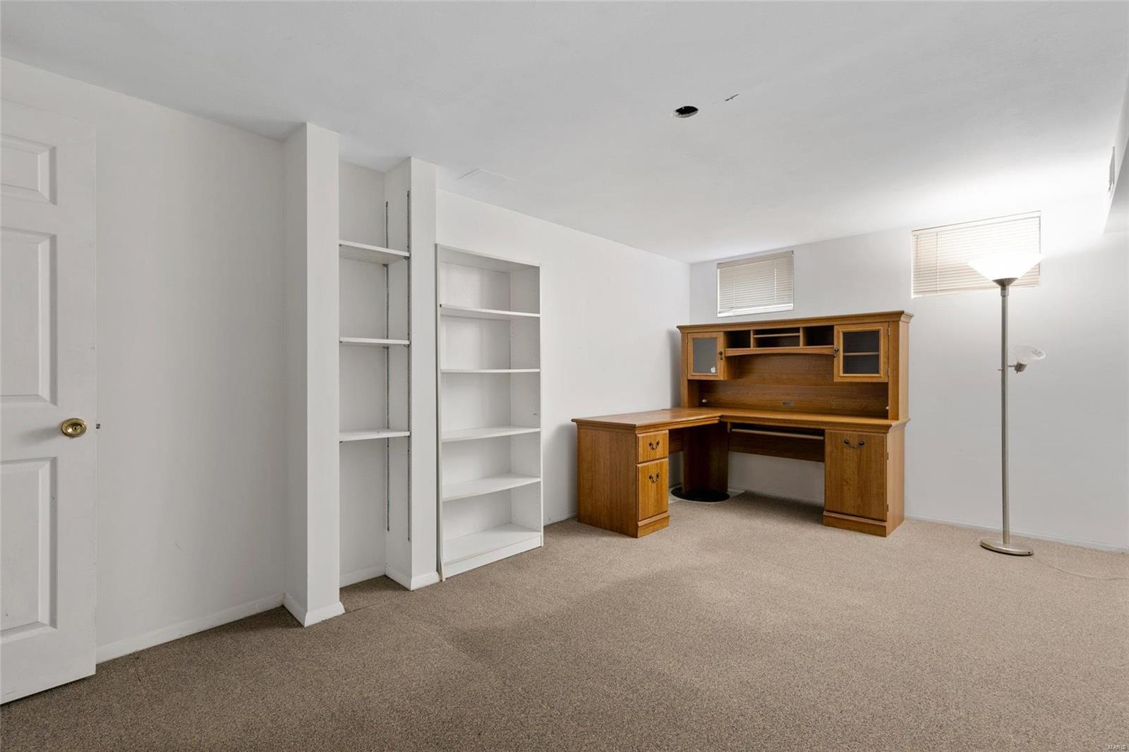 315 South Mosley Road St. Louis, MO 63141 - Photo 18 of 20 Gallery Image 18