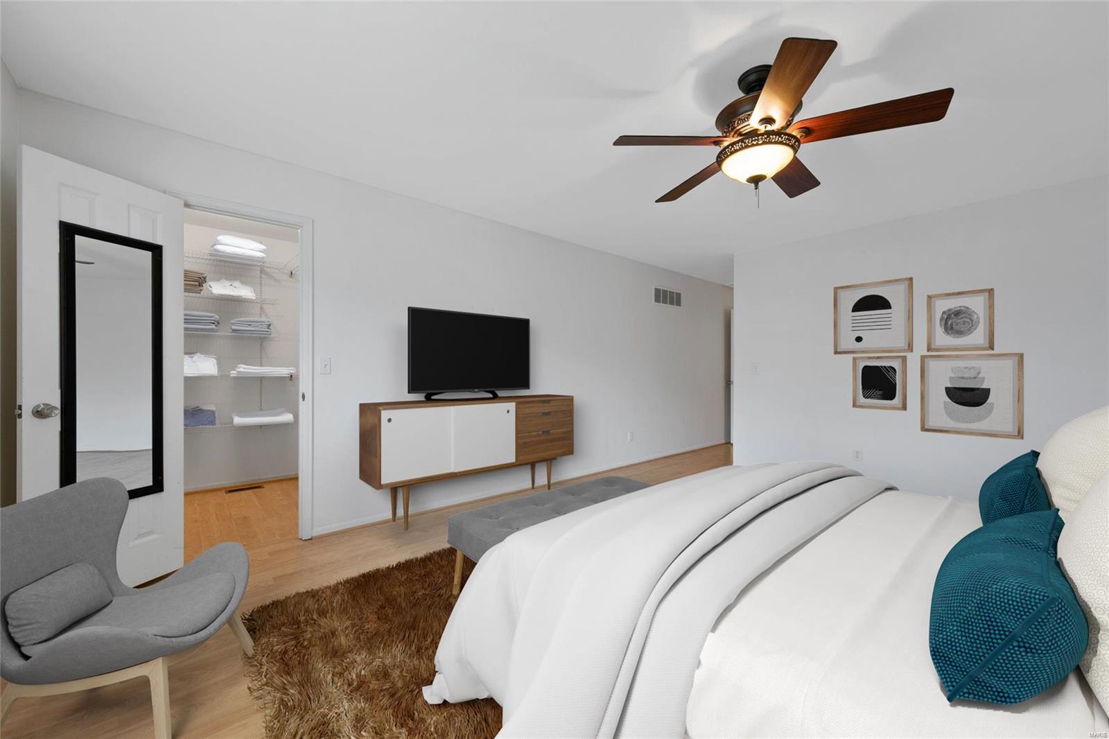 315 South Mosley Road St. Louis, MO 63141 - Photo 8 of 20 Gallery Image 8
