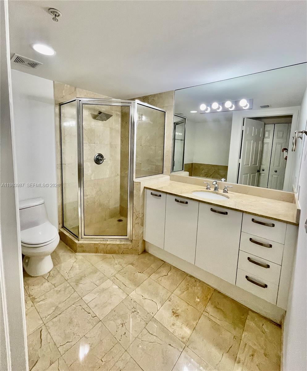 2030 Douglas Road, Unit 509 Coral Gables, FL 33134 - Photo 11 of 20