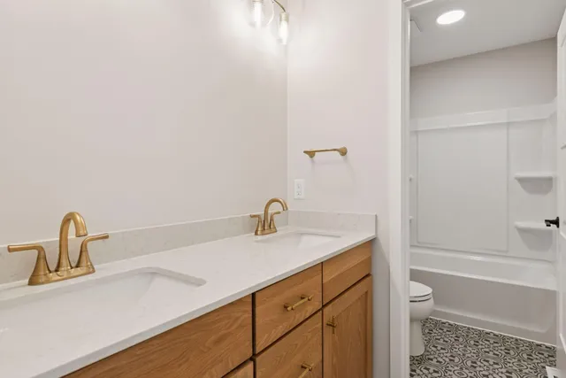 $849,900 | 7254 61st Street South, Cottage Grove, MN 55016