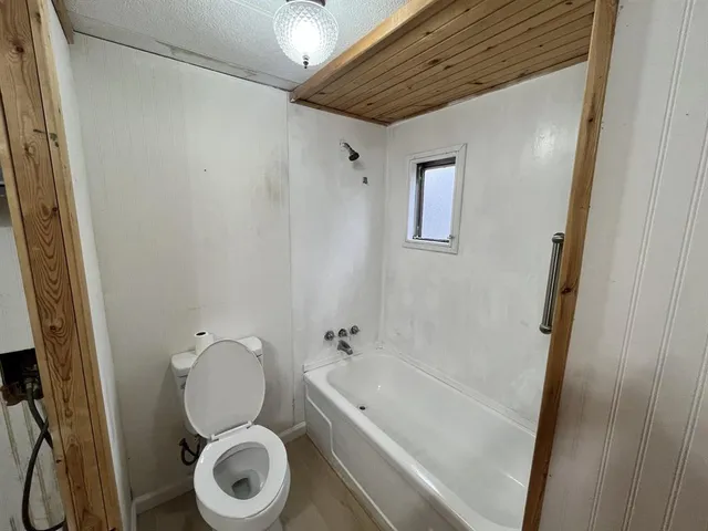 $1,090 | 117 Plantation Drive, Gun Barrel City, TX 75156