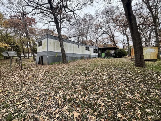 $1,090 | 117 Plantation Drive, Gun Barrel City, TX 75156