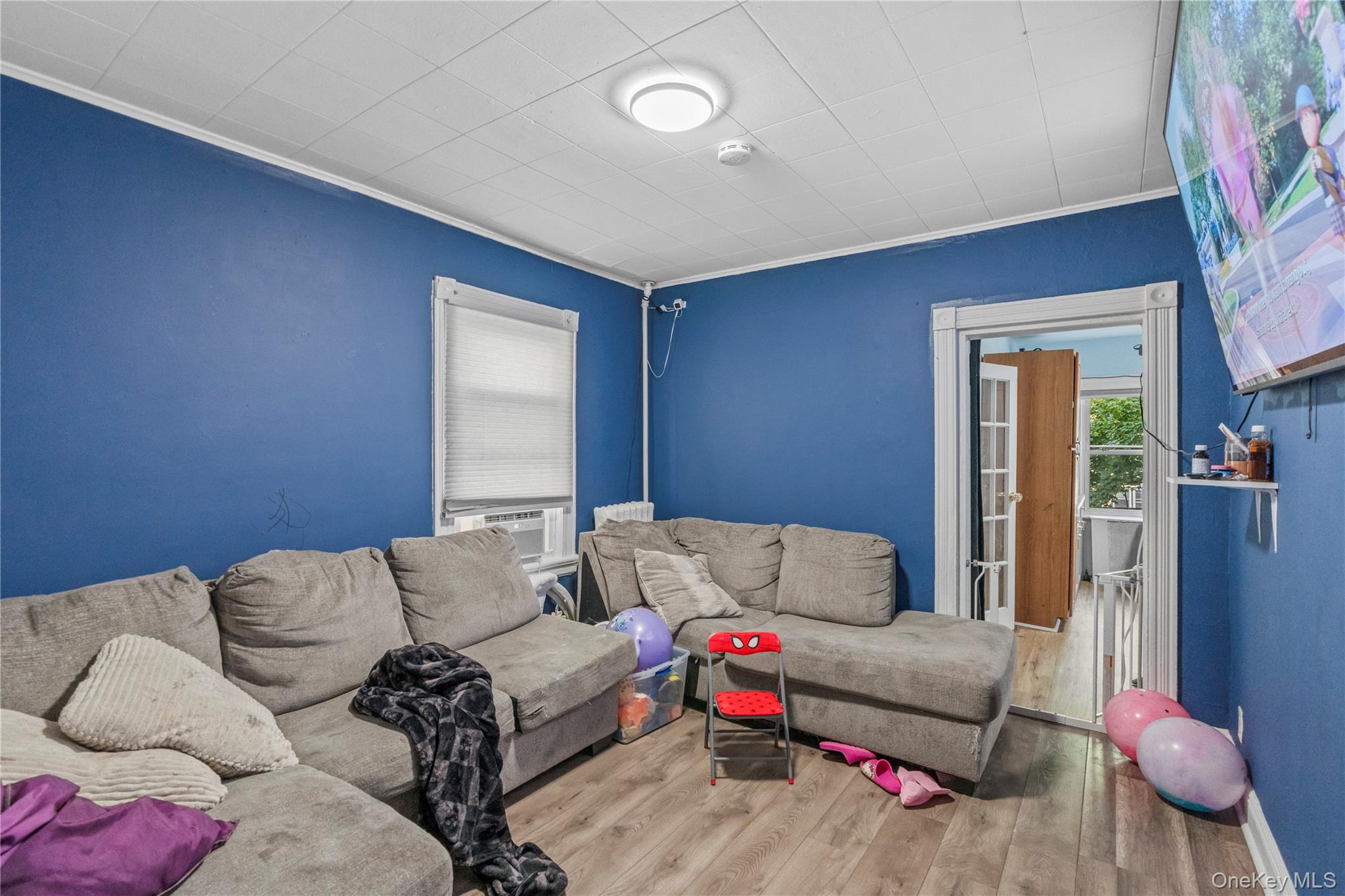 43 Washington Street Port Chester, NY 10573 - Photo 14 of 30 Living room