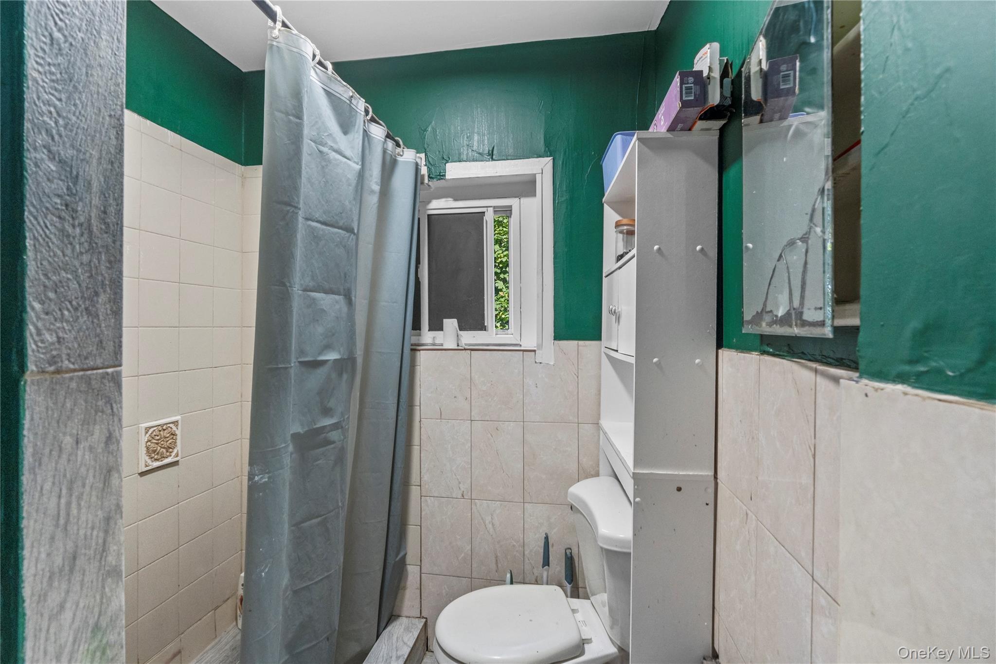 43 Washington Street Port Chester, NY 10573 - Photo 6 of 30 Full Bathroom