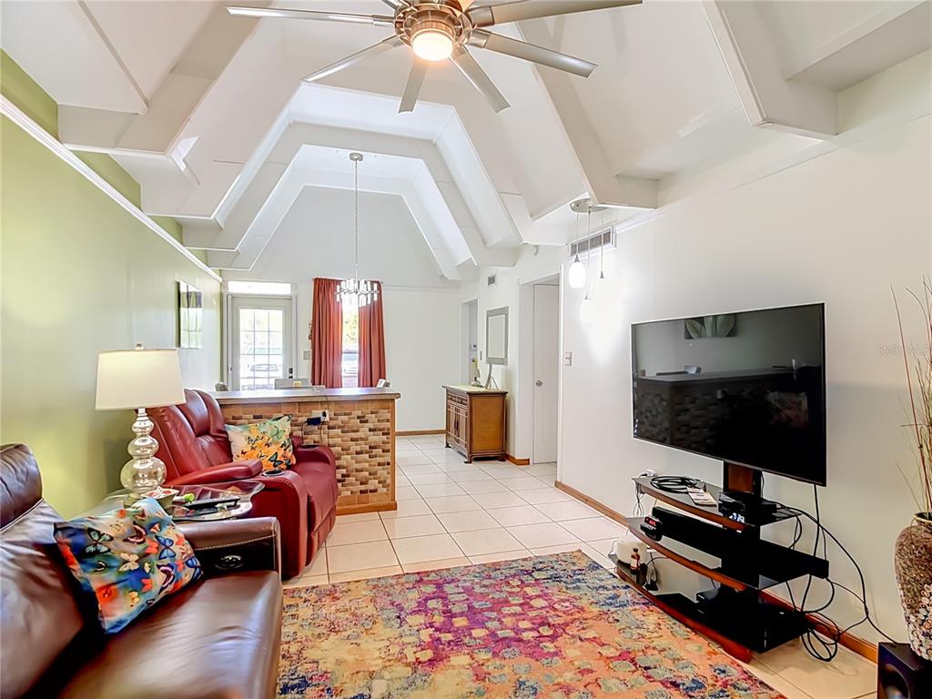 523 Club Circle Lake Wales, FL 33854 - Photo 5 of 23