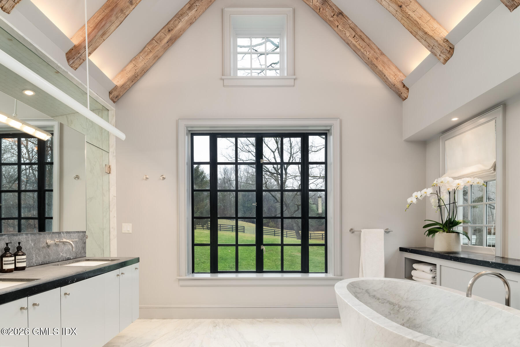 640 Round Hill Road Greenwich, CT 06831 - Photo 17 of 60 Primary Bath