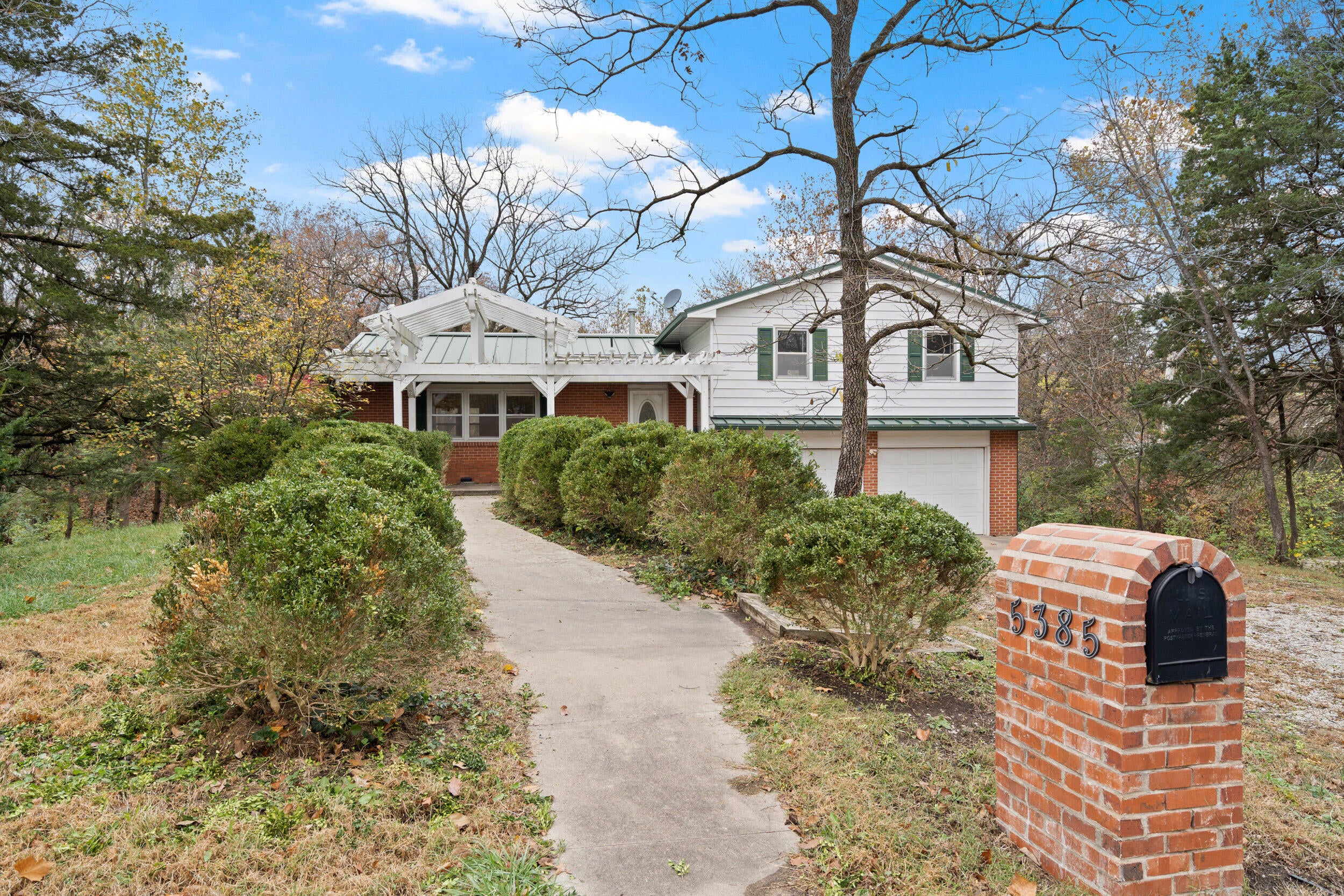 5385 North Clearview Road Columbia, MO 65202 - Photo 7 of 42 Front of House