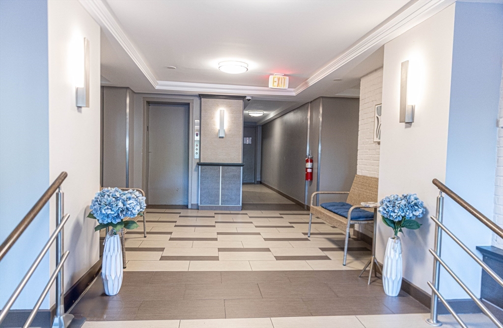 32 Whites Avenue, Unit D33 Watertown, MA 02472 - Photo 18 of 24