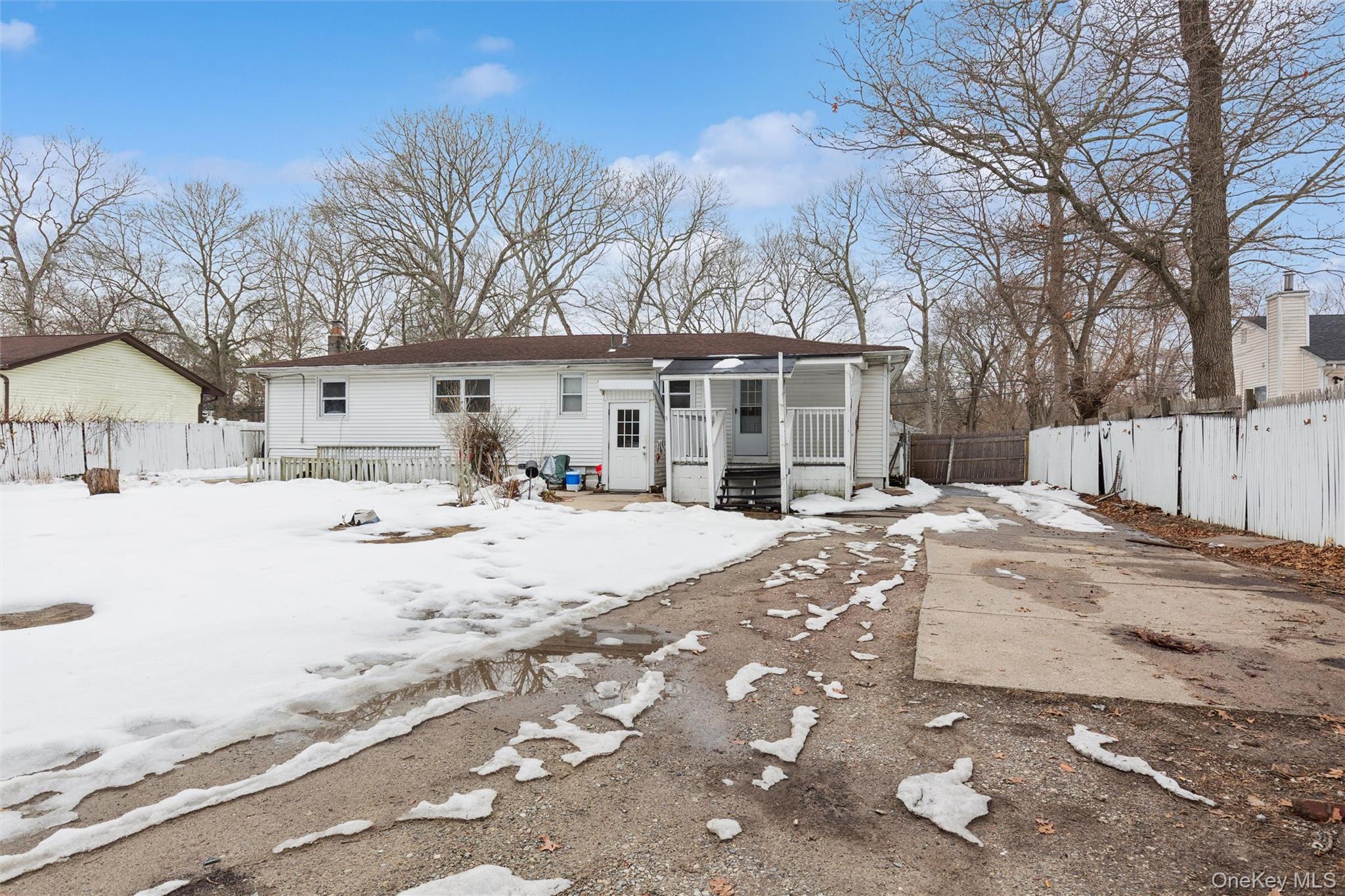 103 West Yaphank Road Coram, NY 11727 - Photo 27 of 31