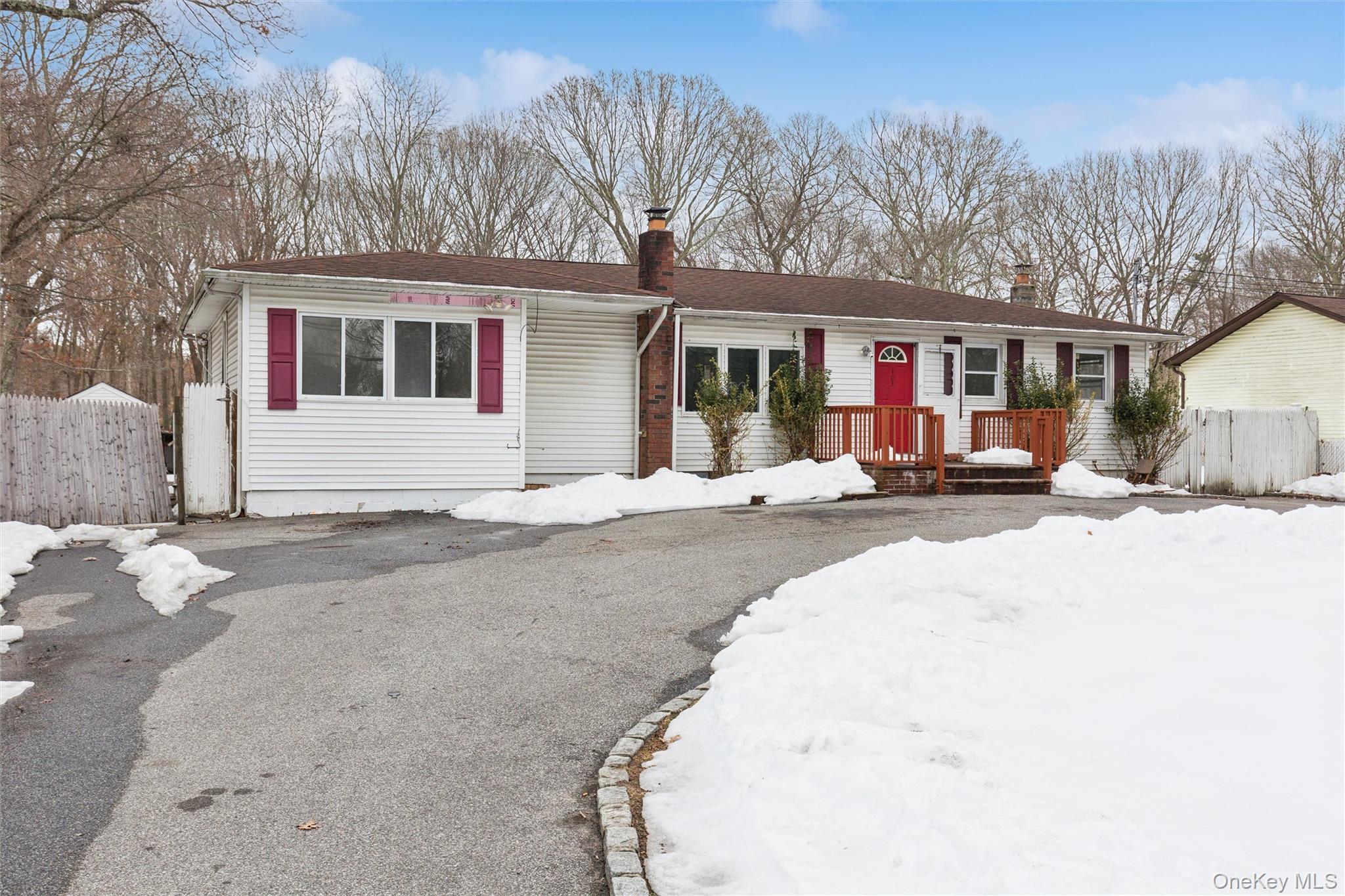 103 West Yaphank Road Coram, NY 11727 - Photo 30 of 31
