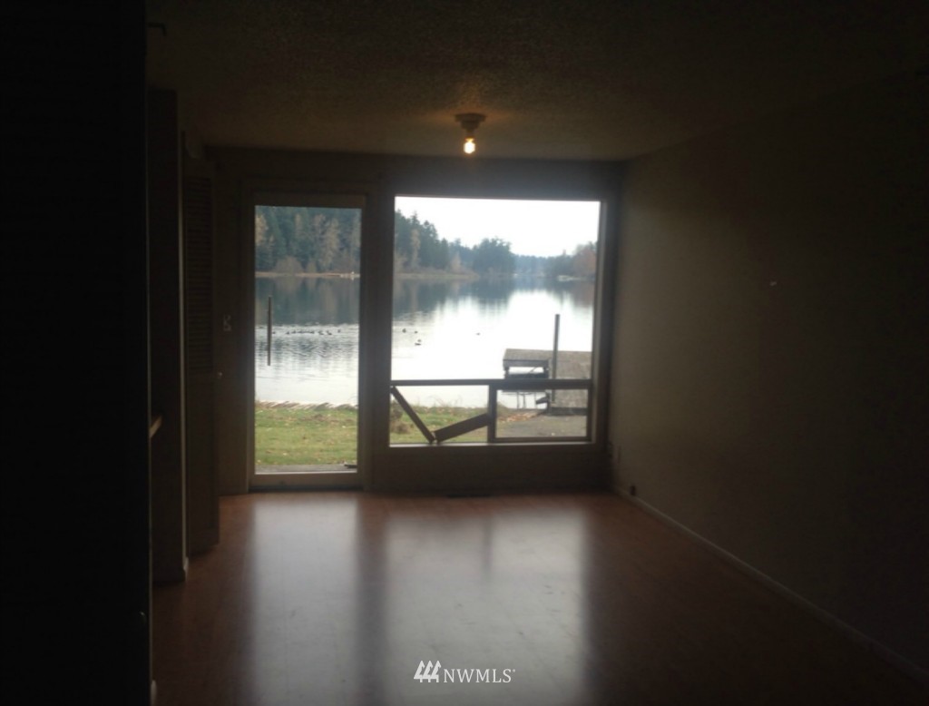 7546 Holmes Island Road Southeast Lacey, WA 98503 - Photo 8 of 9 Gallery Image 8