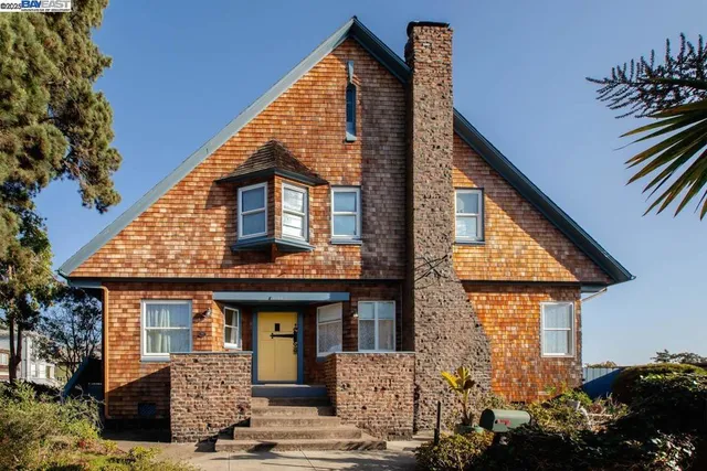 $1,295,000 | 2000-2000 Clinton Avenue, Alameda, CA 94501