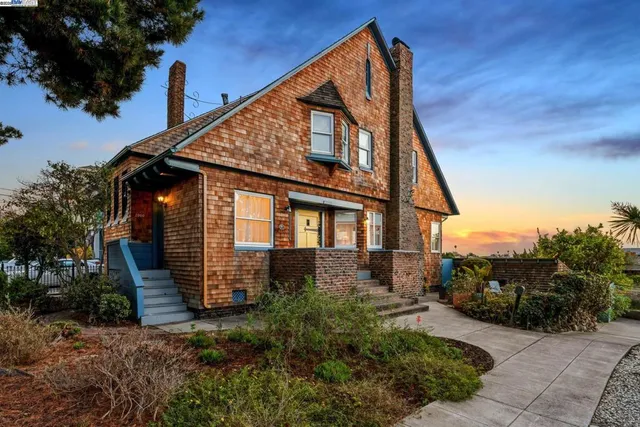 $1,295,000 | 2000-2000 Clinton Avenue, Alameda, CA 94501