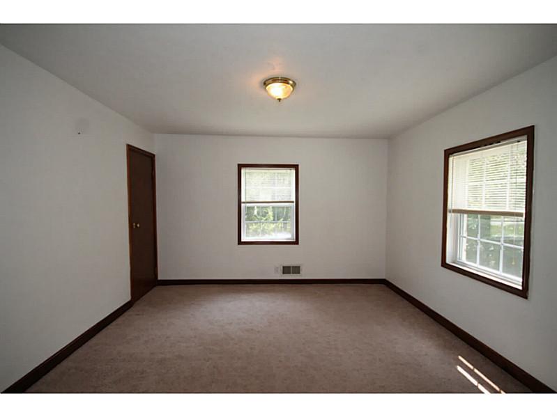 458 North Country Club Road Columbus, IN 47201 - Photo 14 of 21 Gallery Image 14
