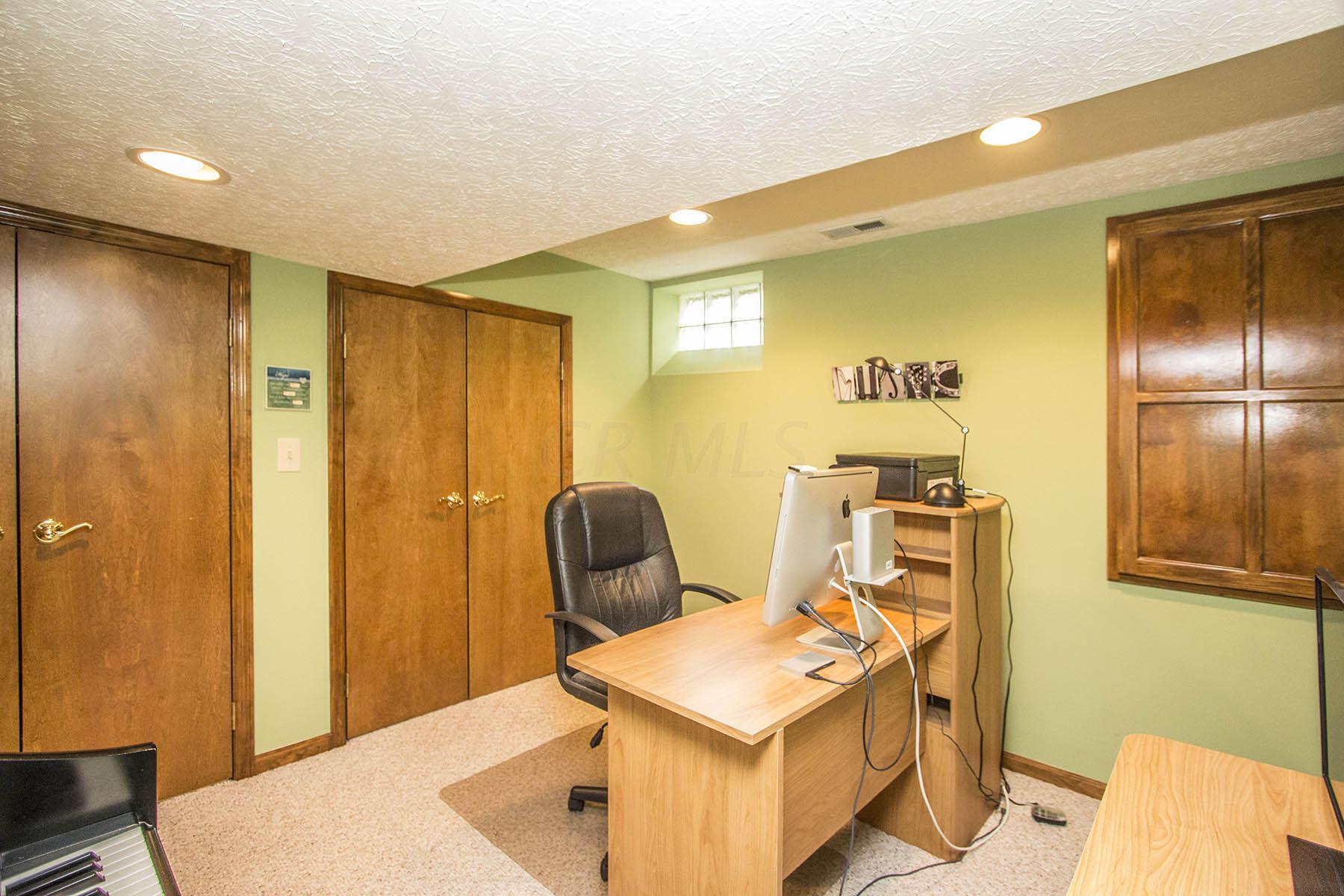 1640 Rushing Way Columbus, OH 43235 - Photo 23 of 27 Gallery Image 23