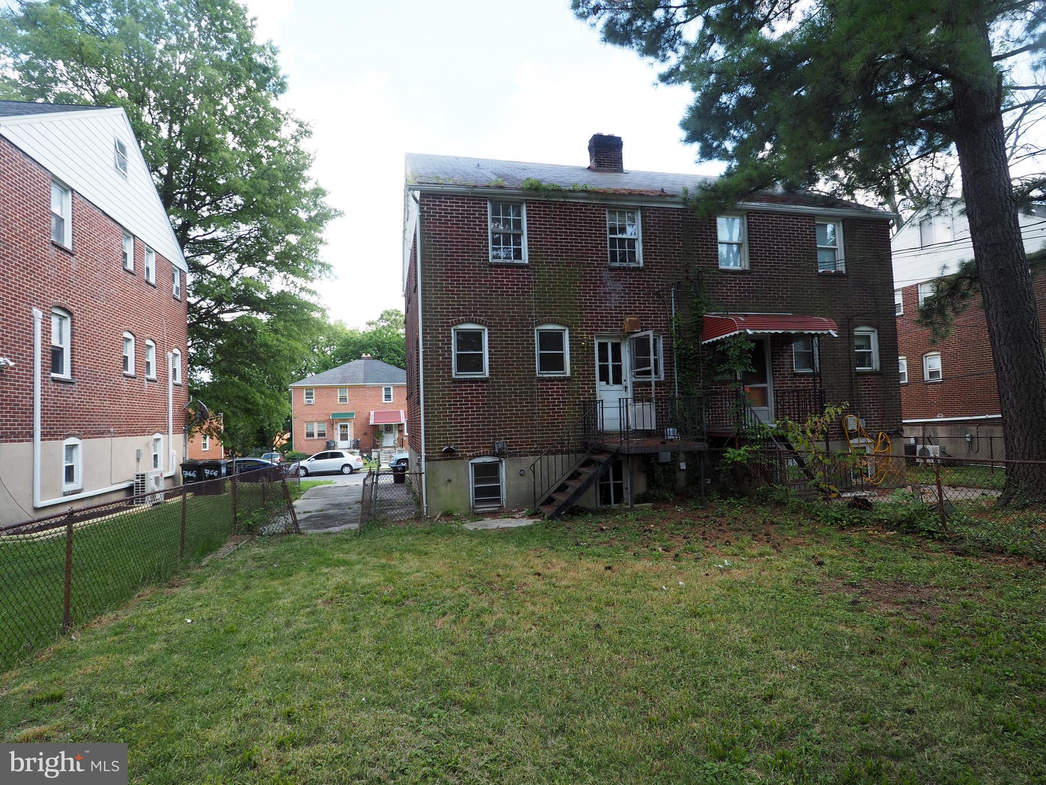 764 Charing Cross Road Baltimore, MD 21229 - Photo 3 of 9 Exterior (Rear)