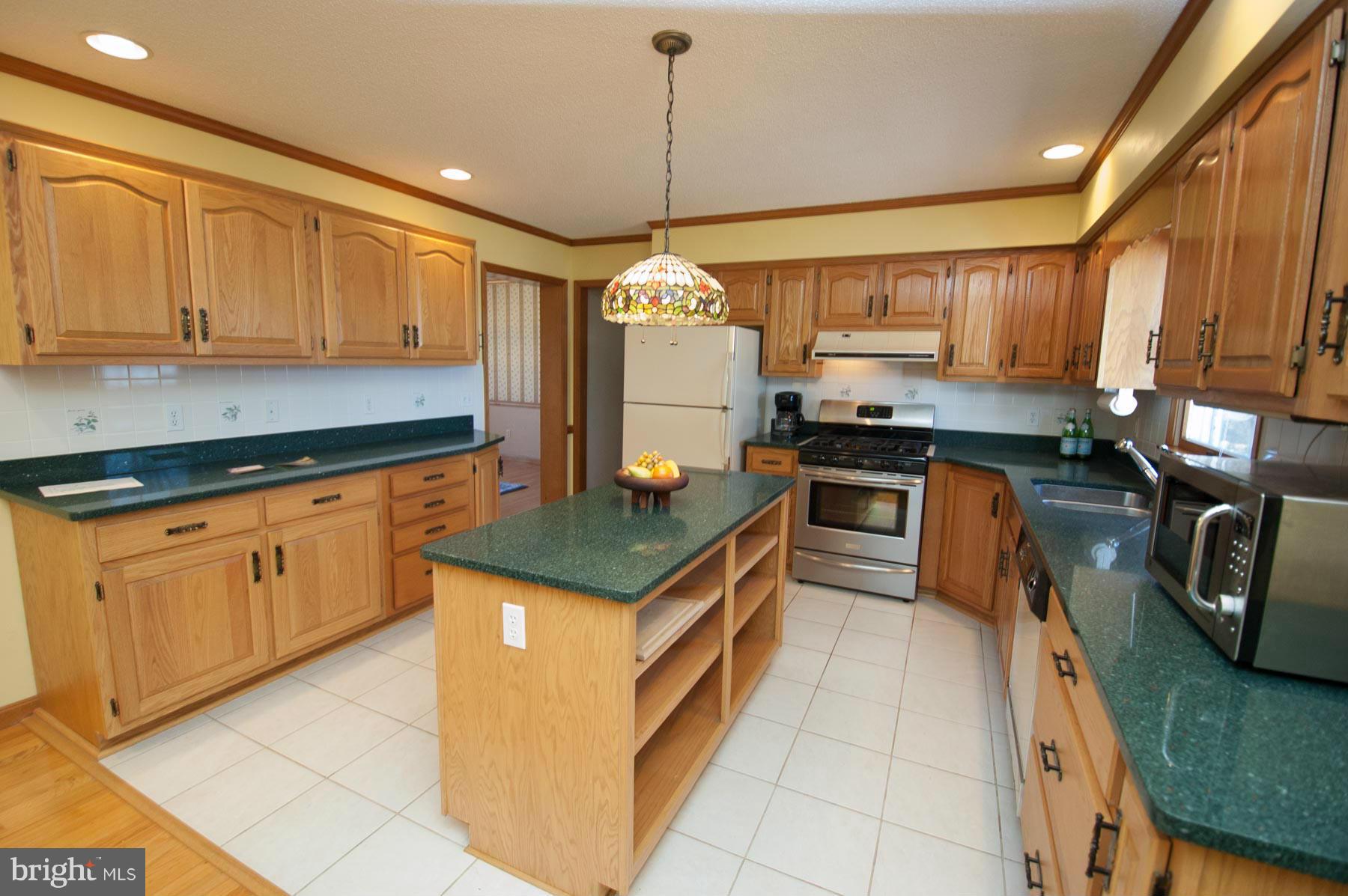 1704 Brannock Neck Road Cambridge, MD 21613 - Photo 3 of 23 Kitchen