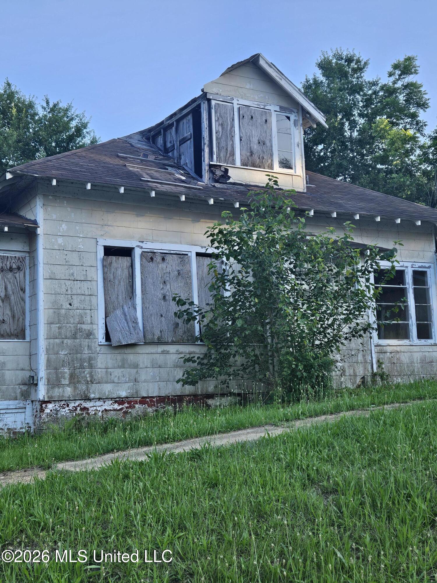 604 South Broadway Street McComb, MS 39648 - Photo 3 of 9 604 Rght Side