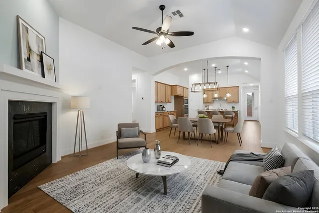 $499,999 | 1020 Easy Gruene, New Braunfels, TX 78130