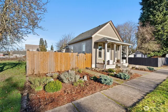 $289,000 | 709 West Plum Street, Centralia, WA 98531