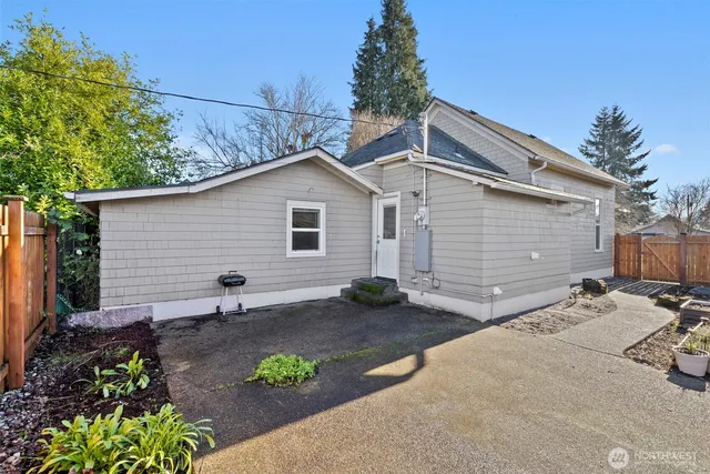$289,000 | 709 West Plum Street, Centralia, WA 98531