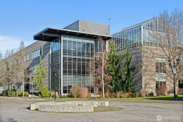 $289,000 | 709 West Plum Street, Centralia, WA 98531