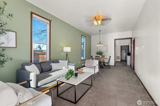 $289,000 | 709 West Plum Street, Centralia, WA 98531