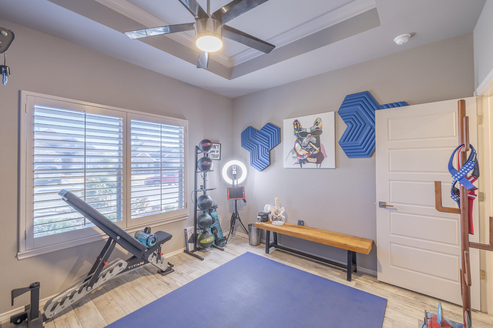 2109 101st Street Lubbock, TX 79423 - Photo 10 of 49 a living room with a window