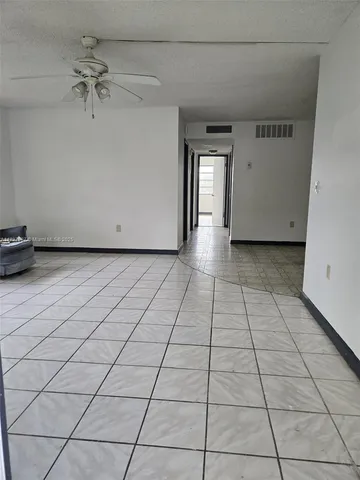 $150,000 | 160 Northeast 203rd Terrace, Unit 18, Miami Gardens, FL 33179