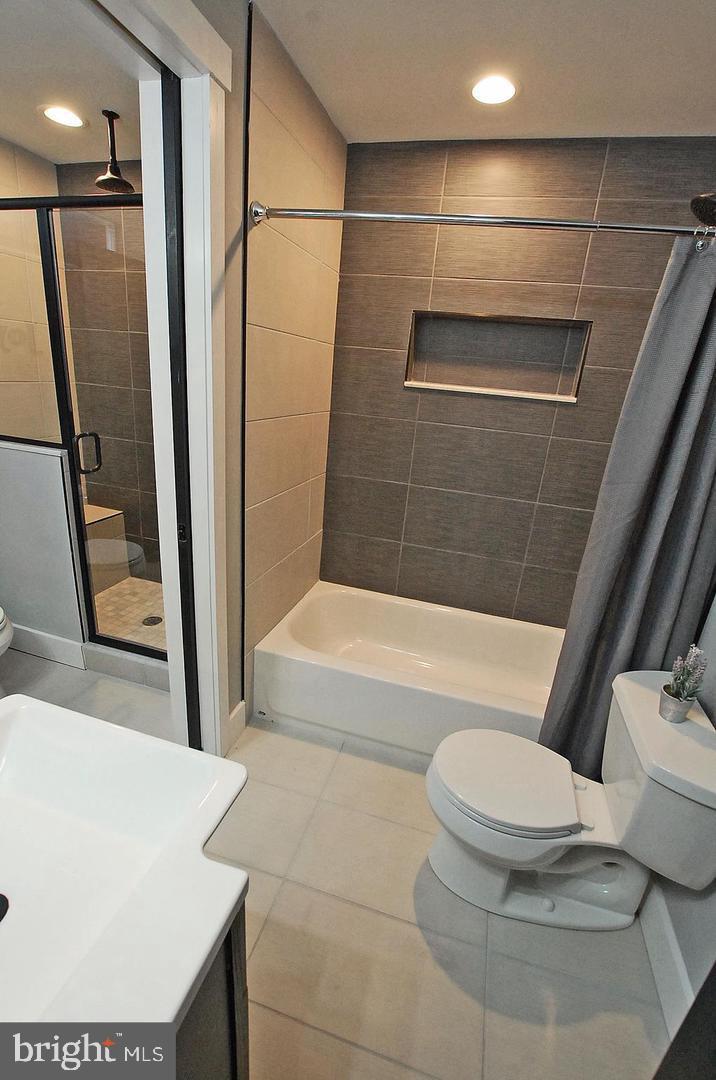 230 East Barney Street Baltimore, MD 21230 - Photo 11 of 15