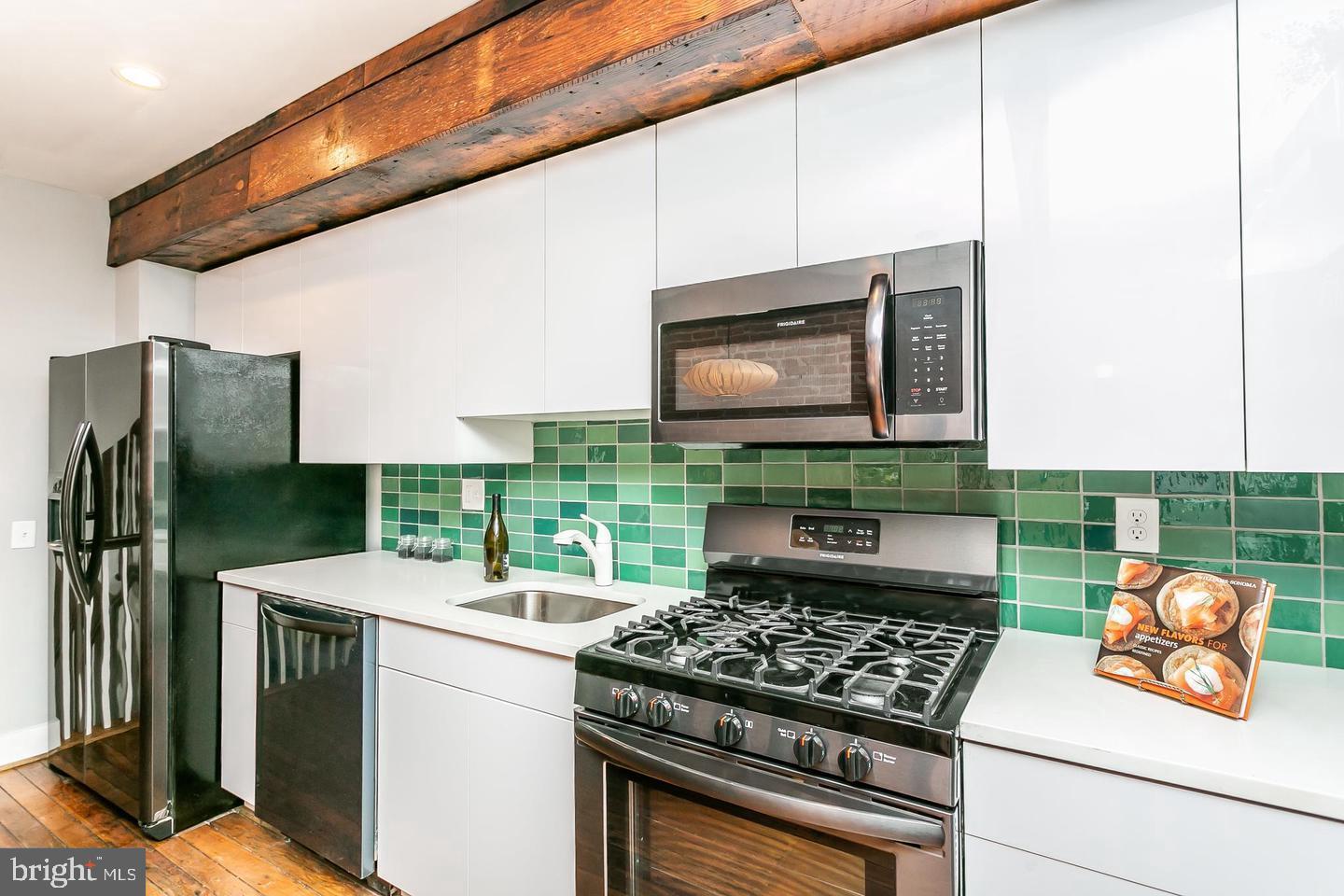 230 East Barney Street Baltimore, MD 21230 - Photo 12 of 15