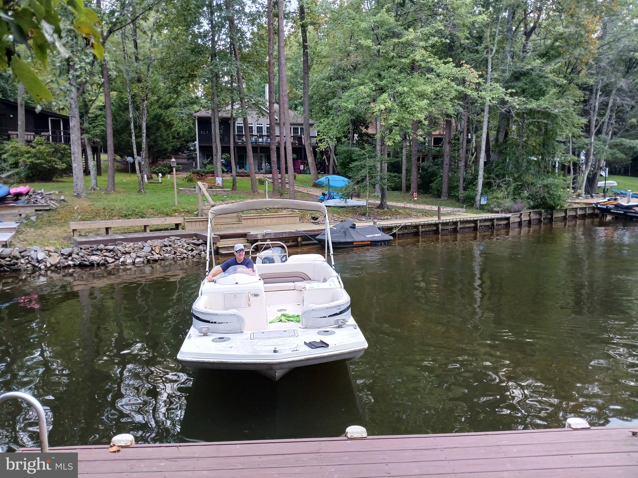 322 Birchside Circle Locust Grove, VA 22508 - Photo 61 of 77 boat turn around