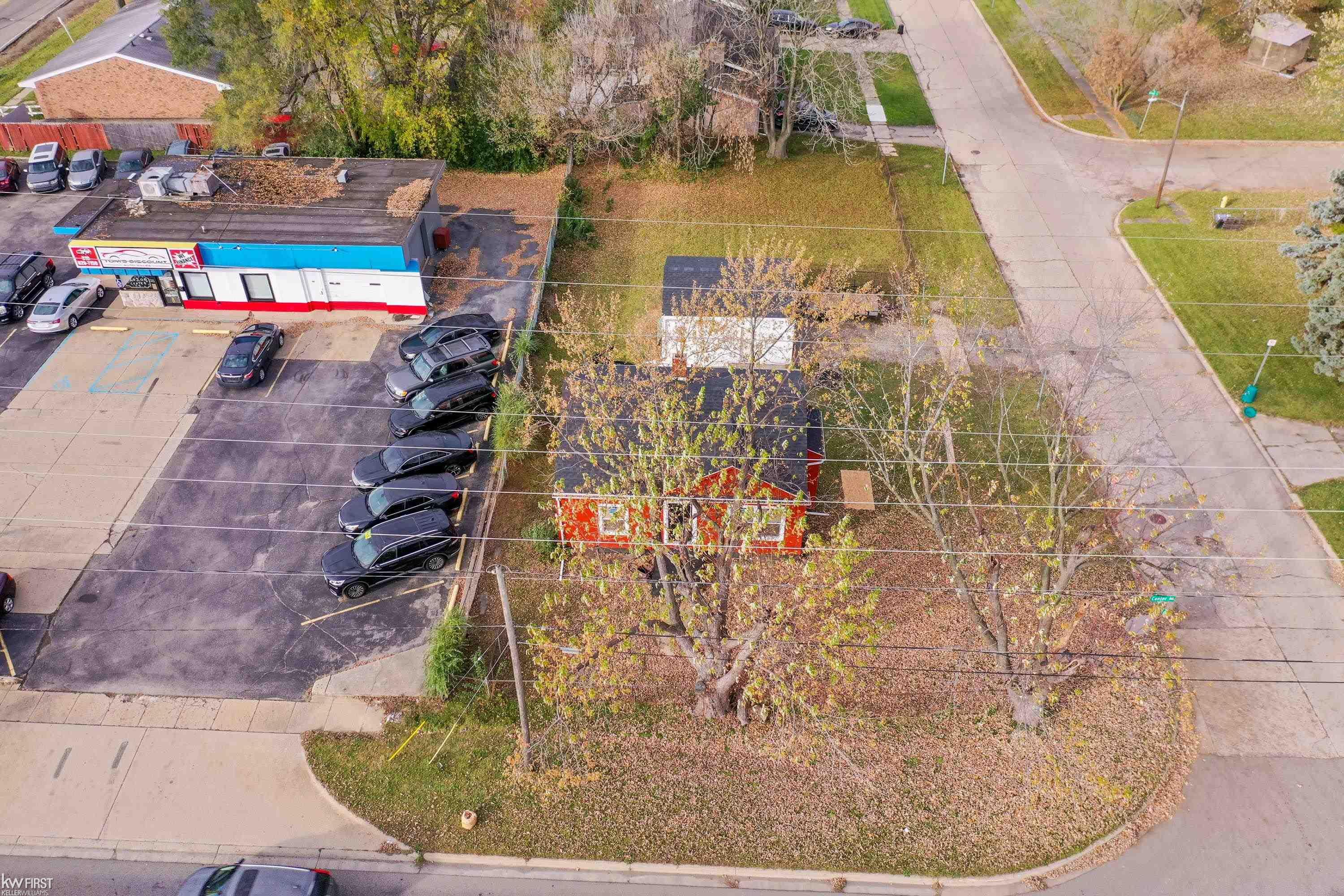 2040 South Center Road Flint, MI 48503 - Photo 28 of 35 50127231-27.JPG