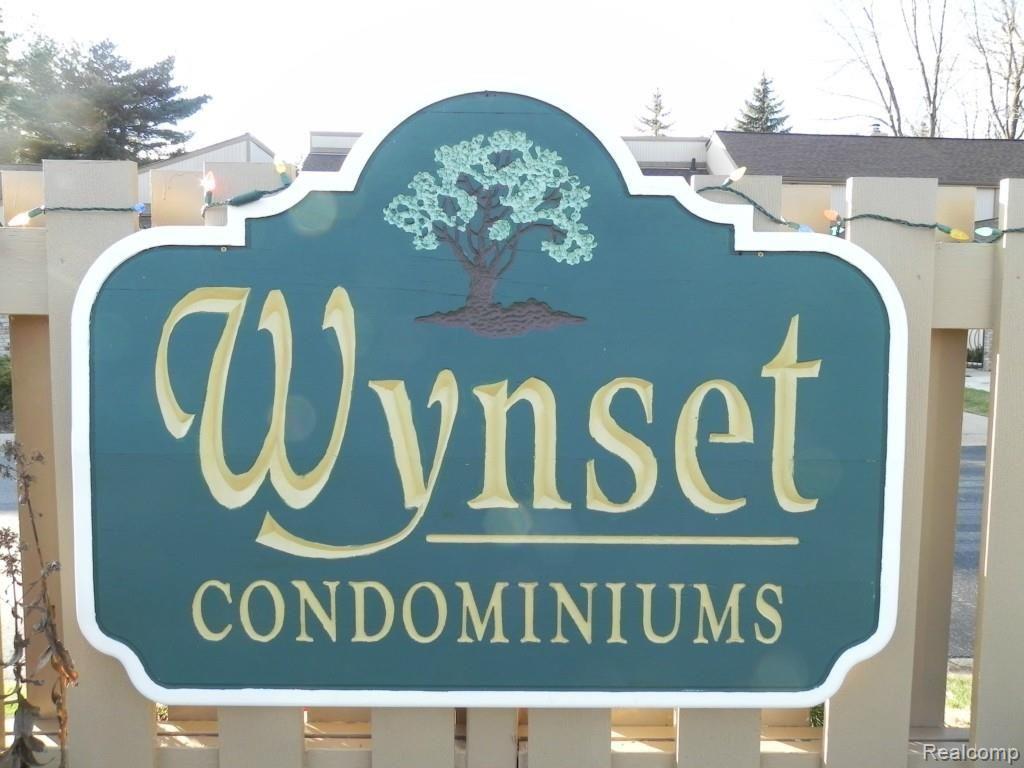 23175 Farmington Road Farmington, MI 48336 - Photo 29 of 31 Sought after Wynset Complex