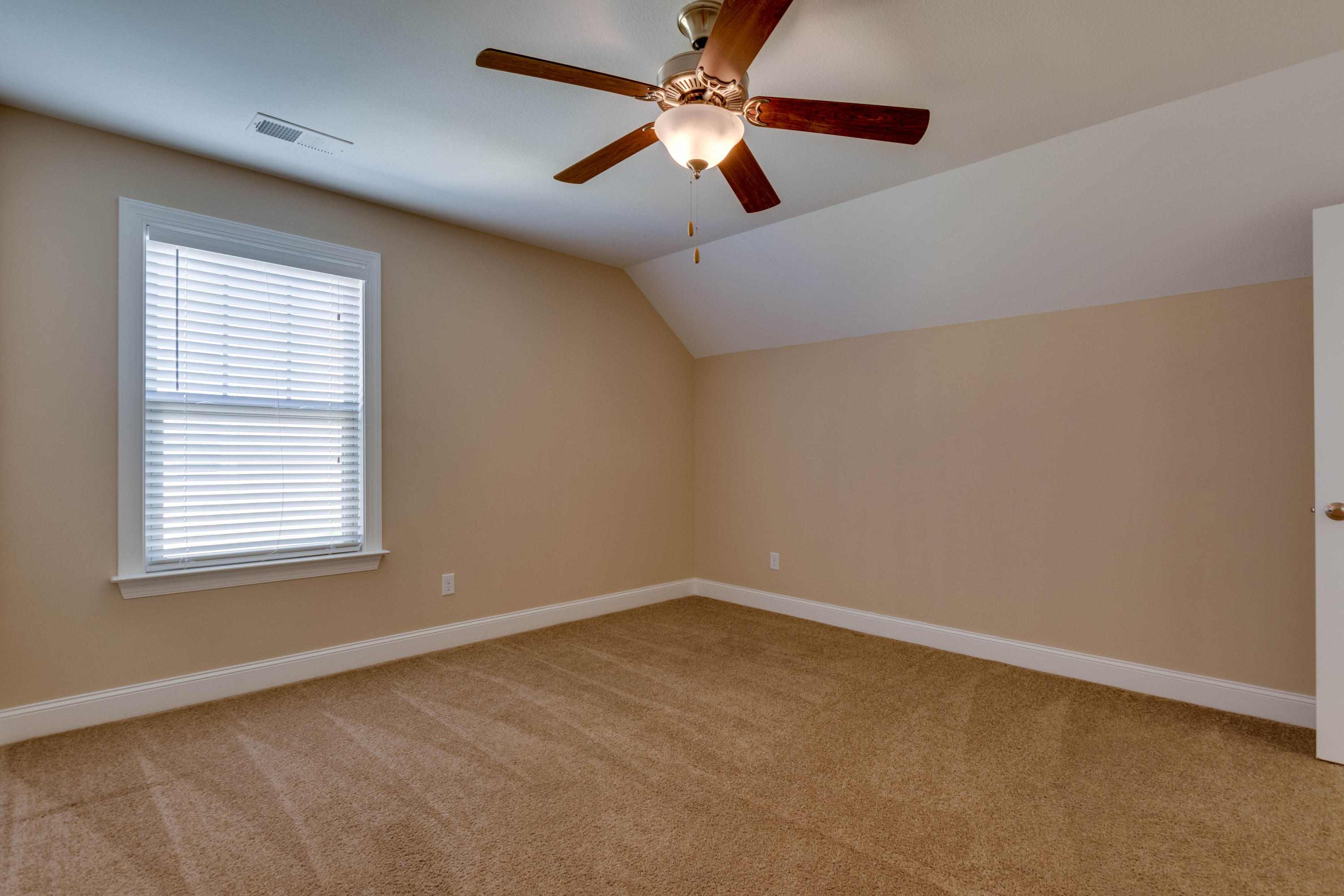 399 Thompson Street Chattanooga, TN 37405 - Photo 24 of 32 405 Thompson-19