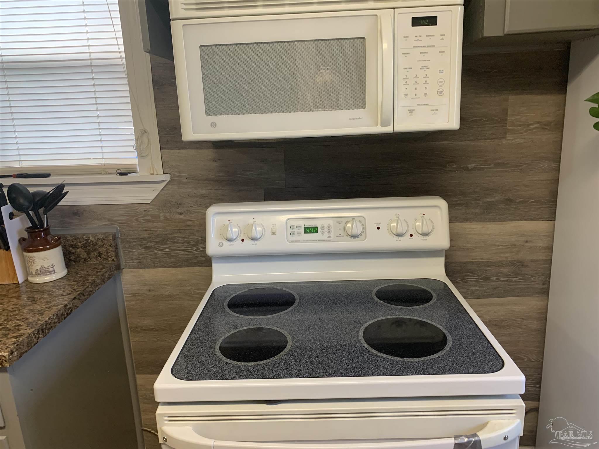 1126 Muscogee Road Cantonment, FL 32533 - Photo 6 of 15