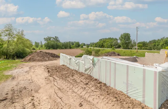 $550,000 | 100 Schwinghammer Drive, Albany, MN 56307