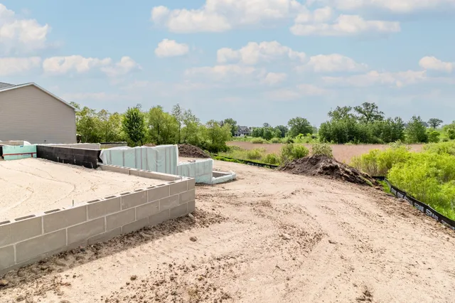 $550,000 | 100 Schwinghammer Drive, Albany, MN 56307