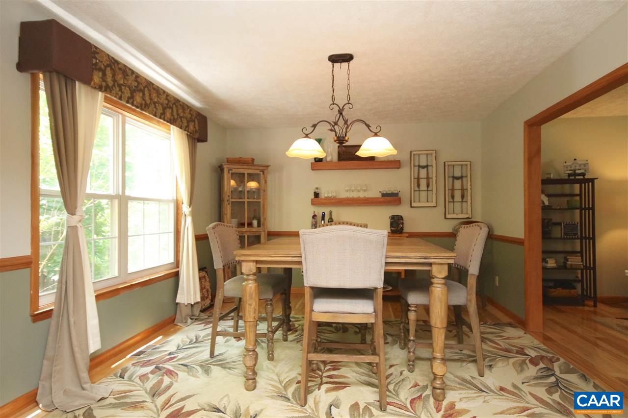 5 Bonita Road Palmyra, VA 22963 - Photo 7 of 27 Double Windows capture backyard privacy that backs to reserve area.