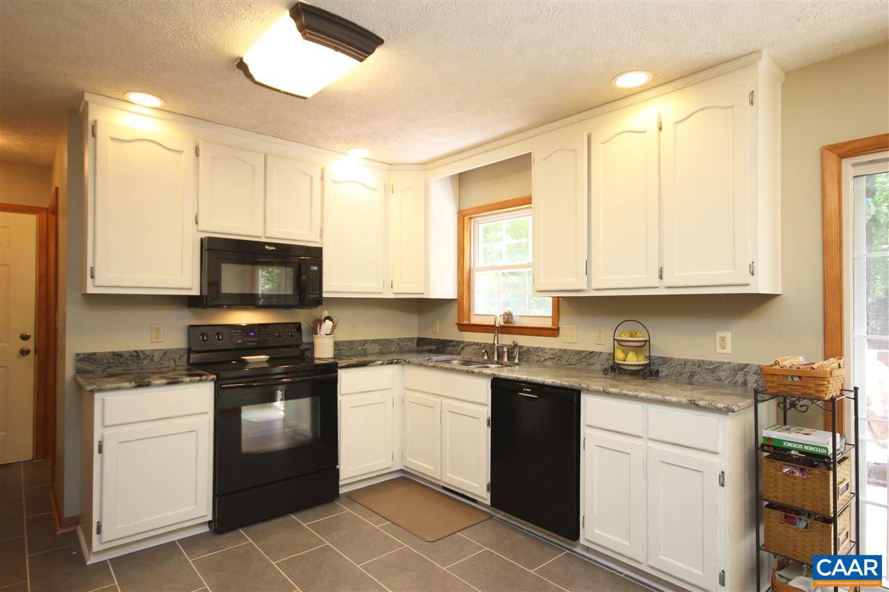 5 Bonita Road Palmyra, VA 22963 - Photo 9 of 27 New Refrigerator and Dishwasher.