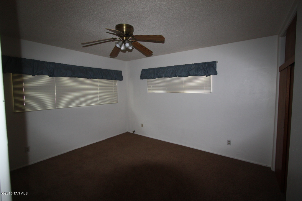 4331 East Bryn Mawr Road Tucson, AZ 85711 - Photo 7 of 12