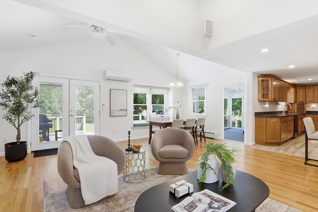 289 Concord Road Bedford, MA 01730 - Photo 8 of 27